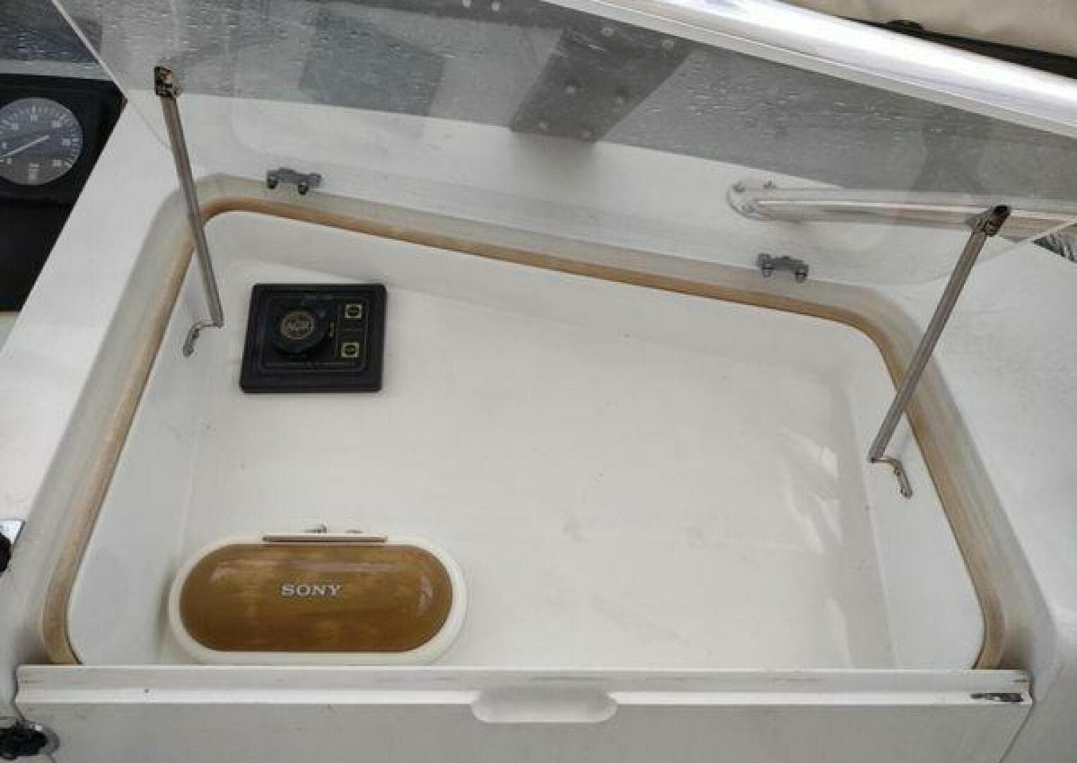 1996 Hatteras 50 Sport Deck — photo 79