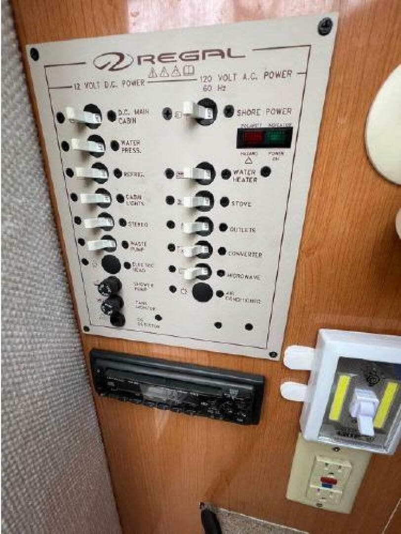 2001 Regal 2850 Lsc — photo 19