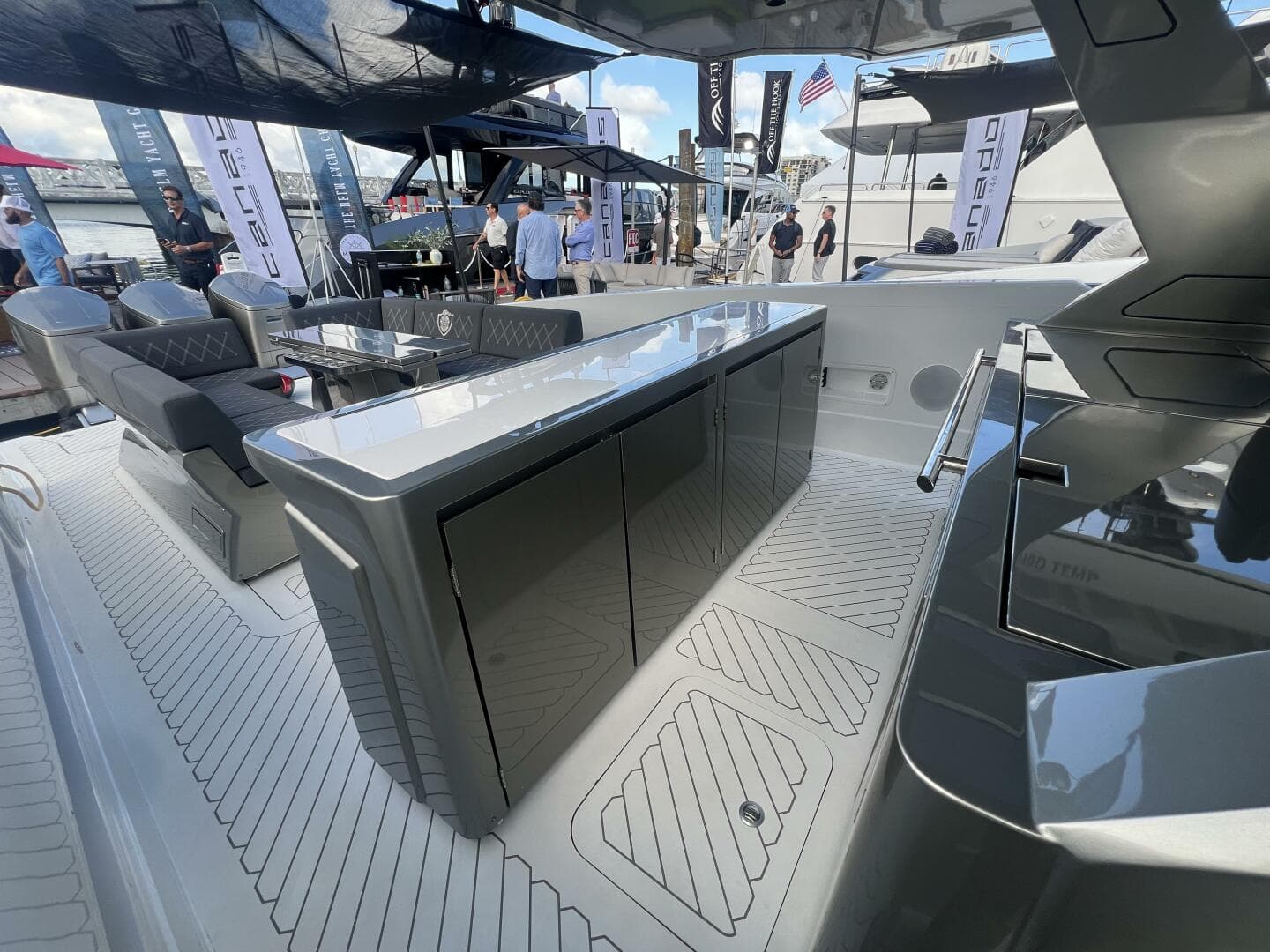 2024 Canados Gladiator 493 — photo 8