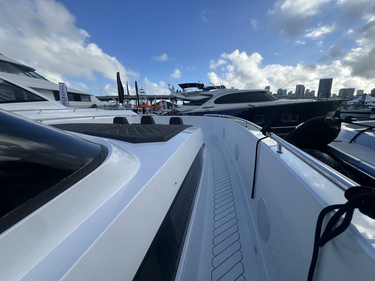 2024 Canados Gladiator 493 — photo 15