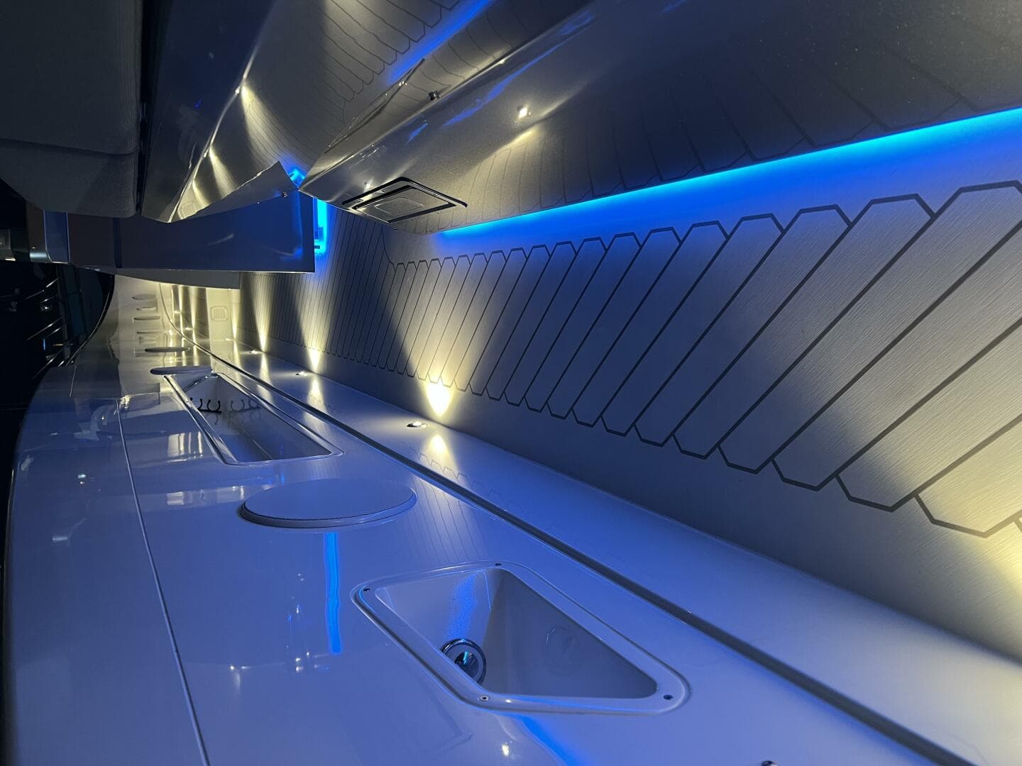 2024 Canados Gladiator 493 — photo 34