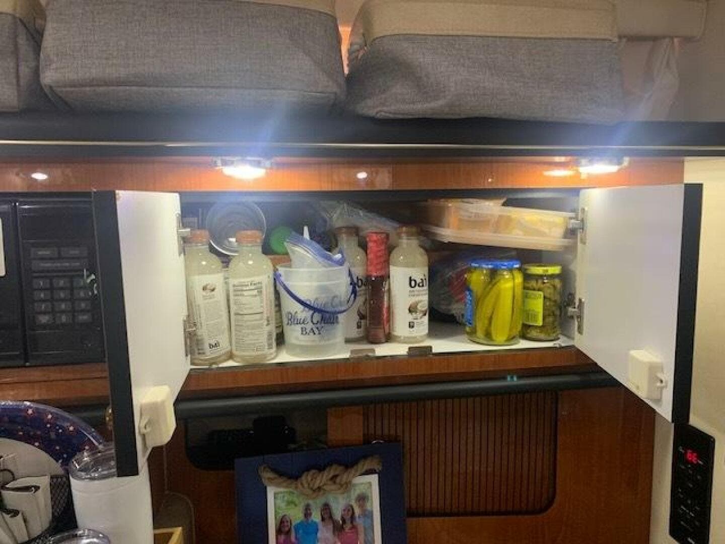 2001 Sea Ray 340 Sundancer — photo 27