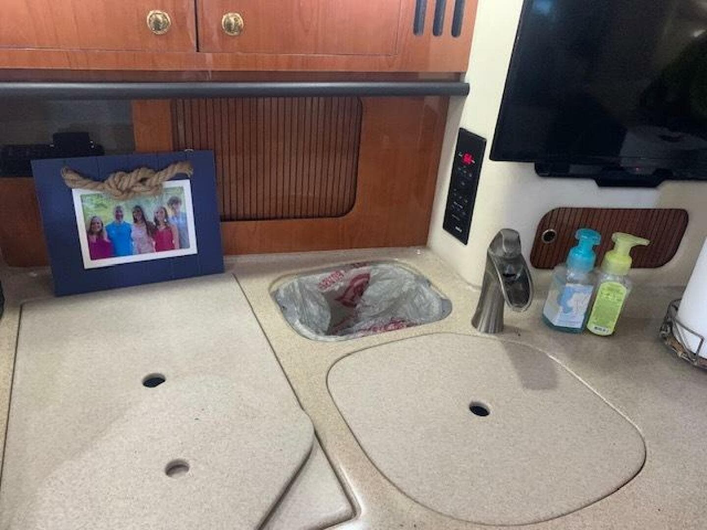 2001 Sea Ray 340 Sundancer — photo 25