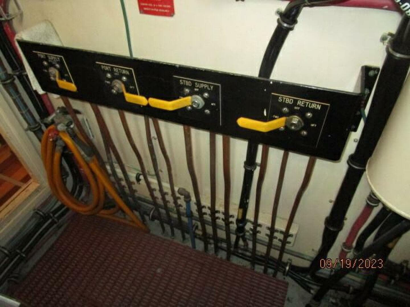 1986 Hatteras 63 Cpmy — photo 77