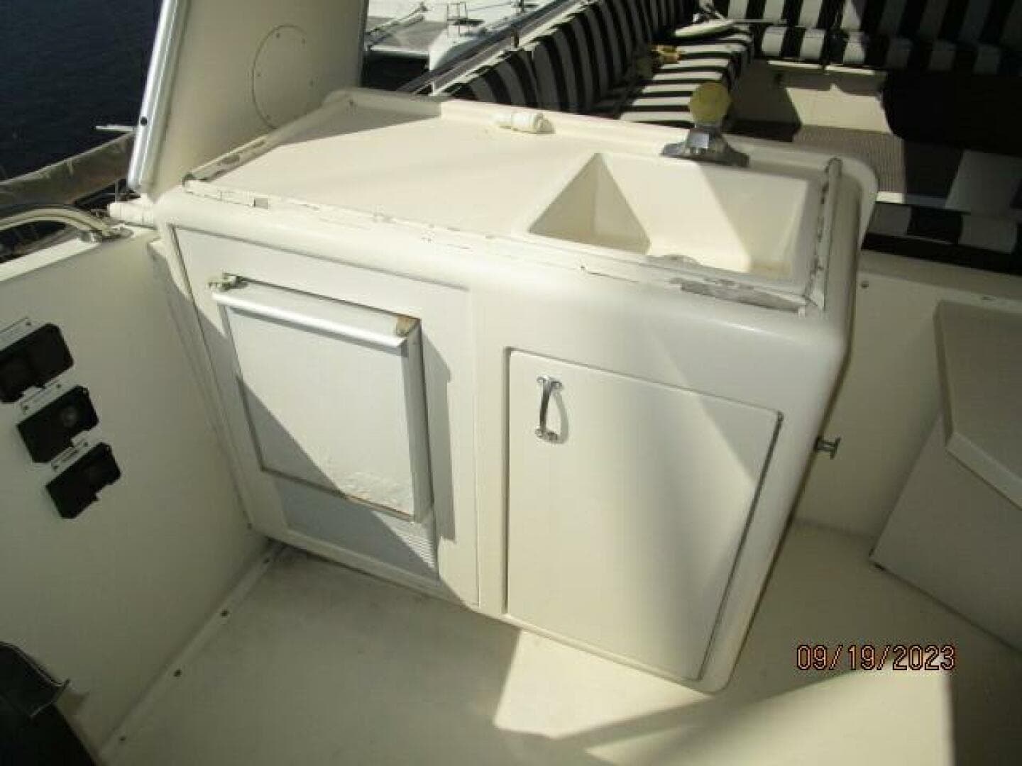1986 Hatteras 63 Cpmy — photo 21