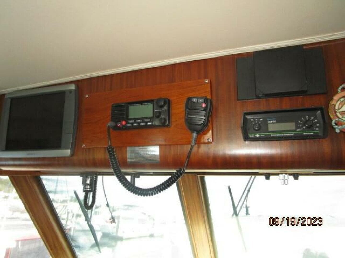 1986 Hatteras 63 Cpmy — photo 48
