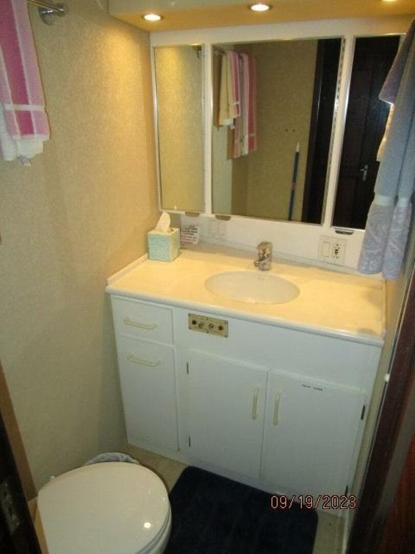 1986 Hatteras 63 Cpmy — photo 65