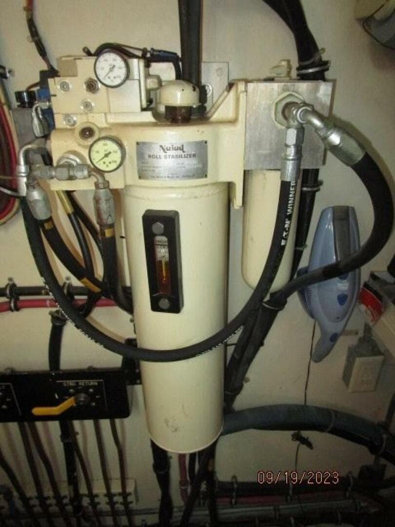 1986 Hatteras 63 Cpmy — photo 82