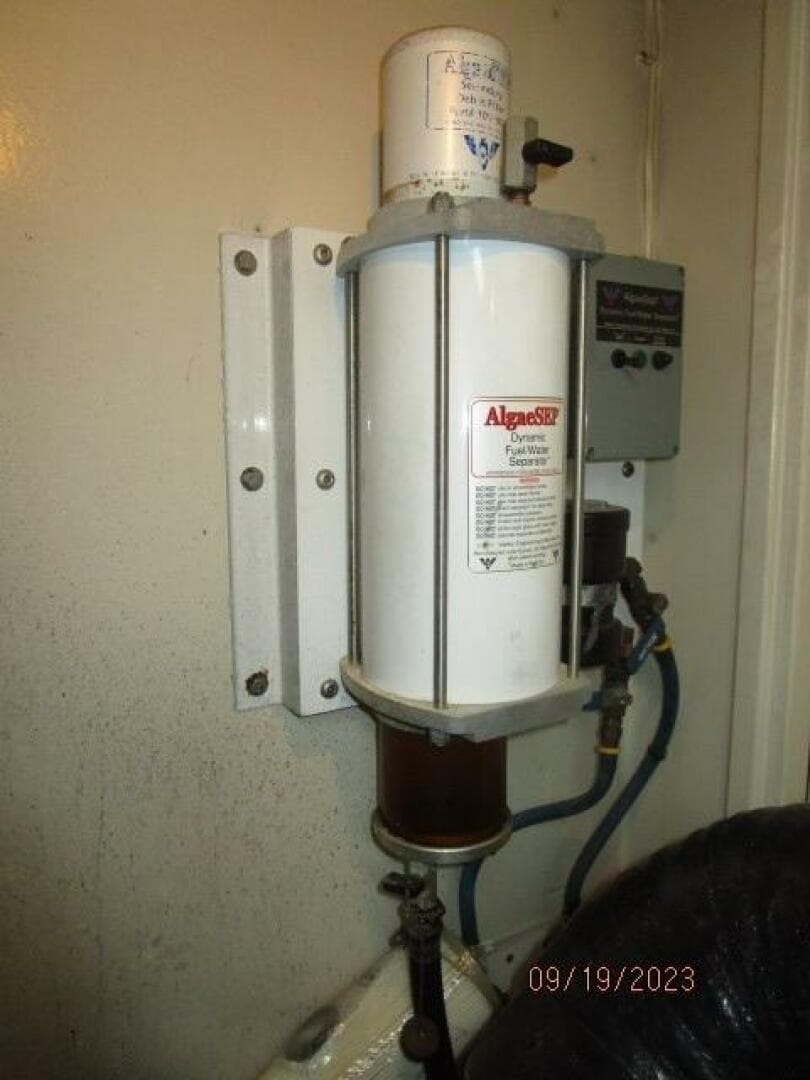 1986 Hatteras 63 Cpmy — photo 80