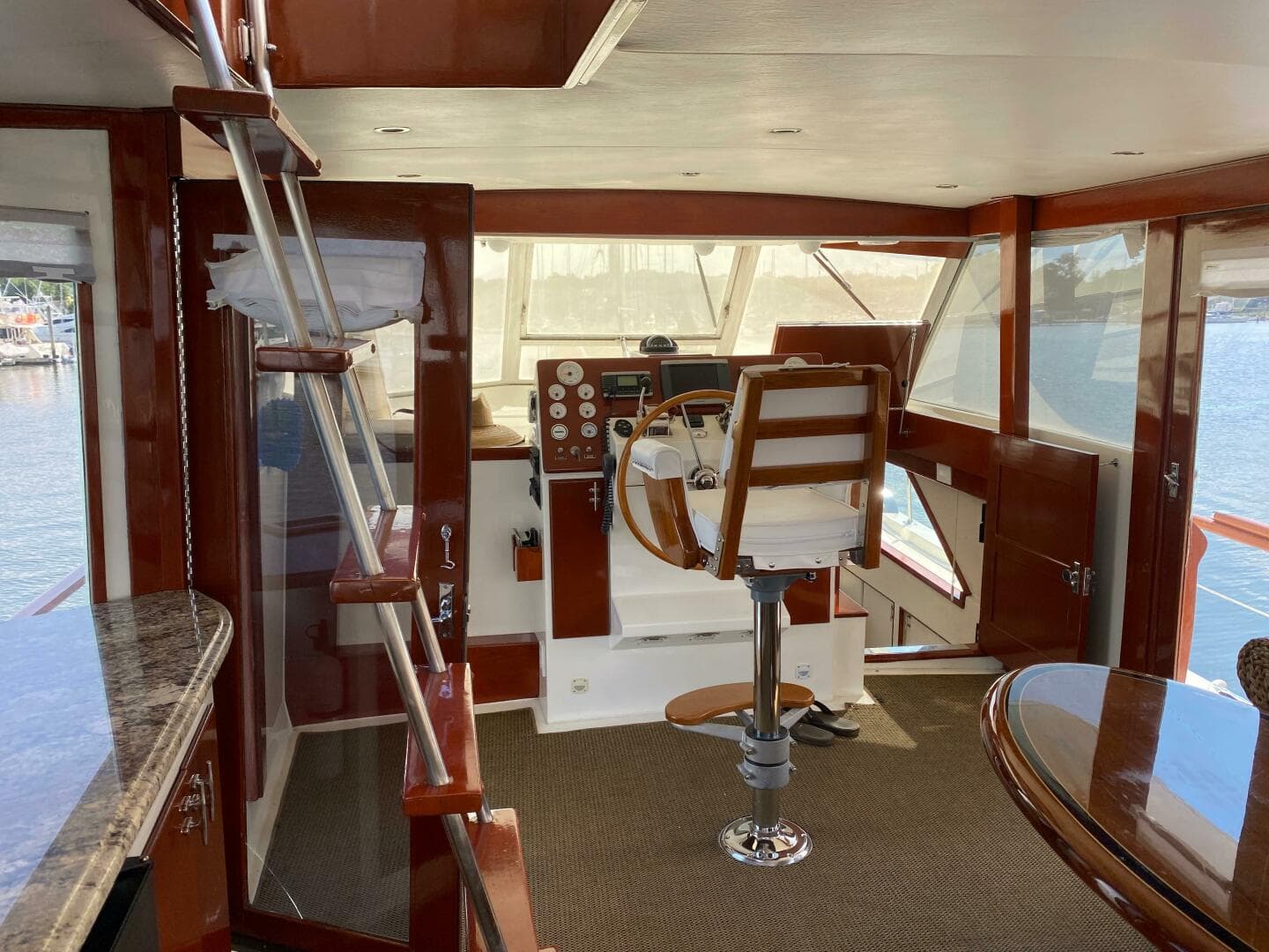 1973 Chris-Craft 47 Commander Flush Deck — photo 192