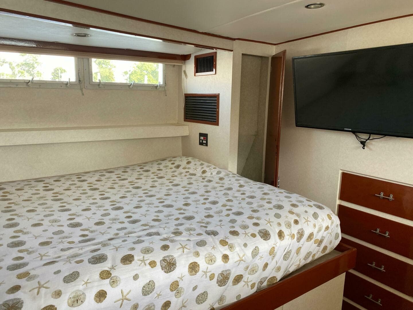 1973 Chris-Craft 47 Commander Flush Deck — photo 186