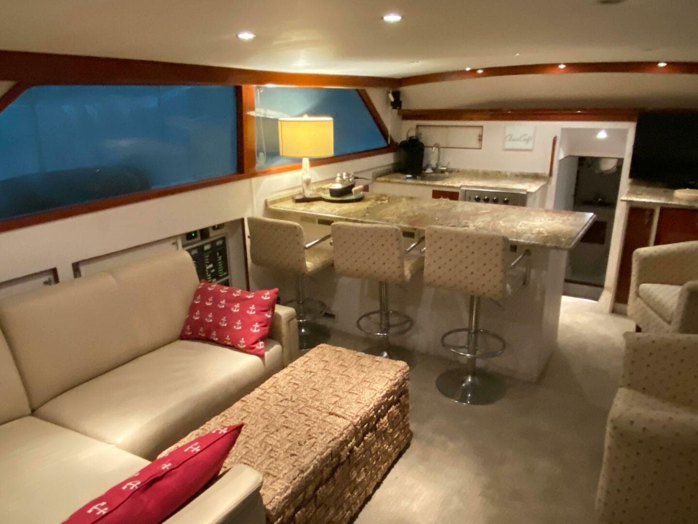 1973 Chris-Craft 47 Commander Flush Deck — photo 3