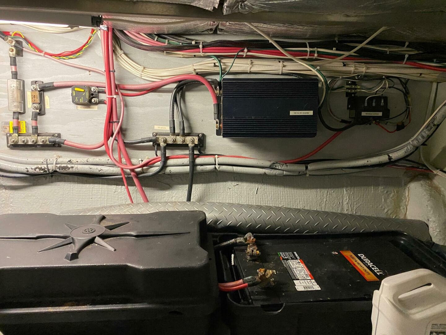 1973 Chris-Craft 47 Commander Flush Deck — photo 44