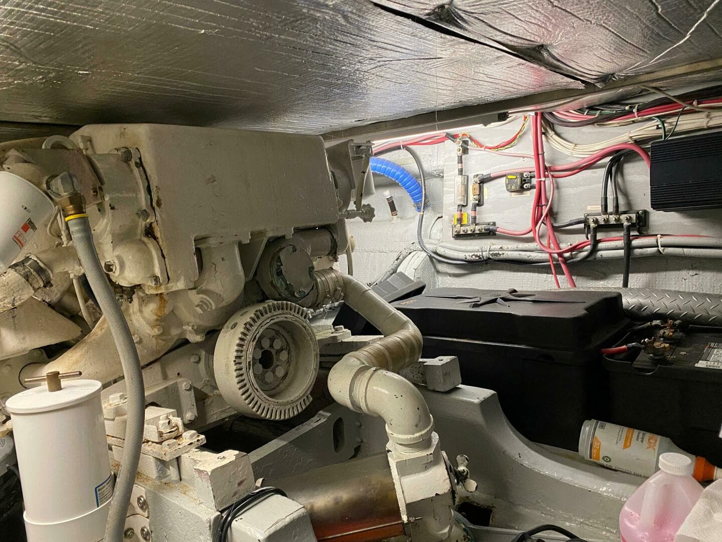 1973 Chris-Craft 47 Commander Flush Deck — photo 38