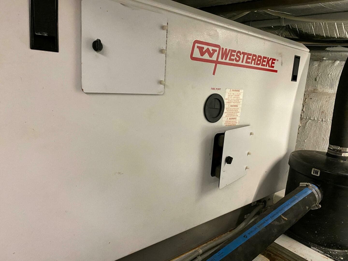 1973 Chris-Craft 47 Commander Flush Deck — photo 50