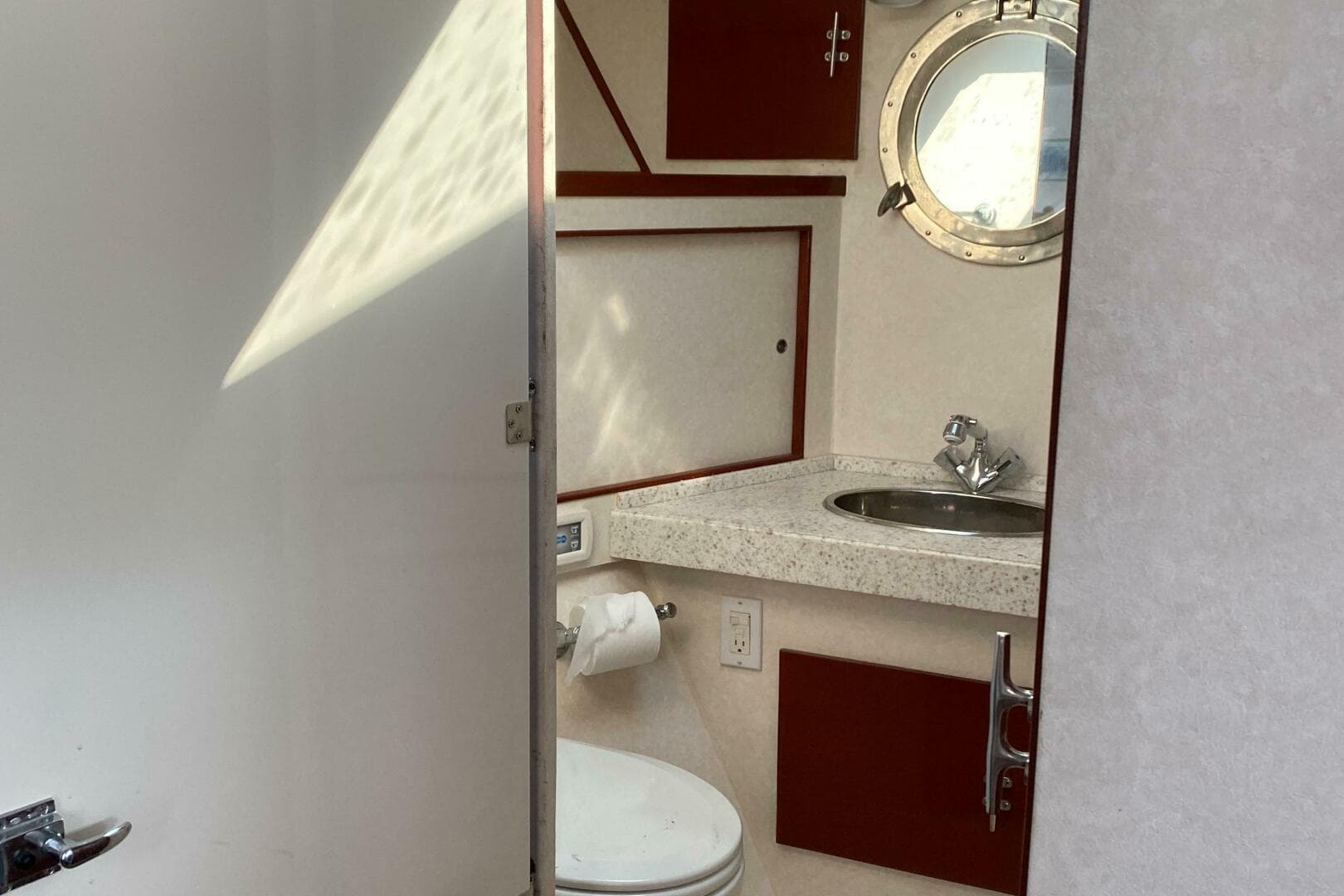 1973 Chris-Craft 47 Commander Flush Deck — photo 222