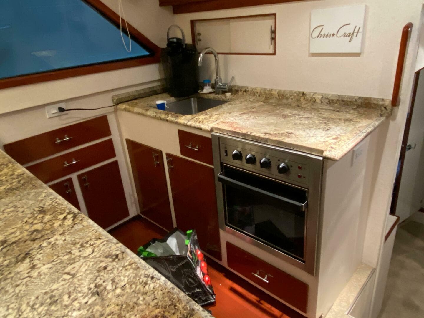 1973 Chris-Craft 47 Commander Flush Deck — photo 10