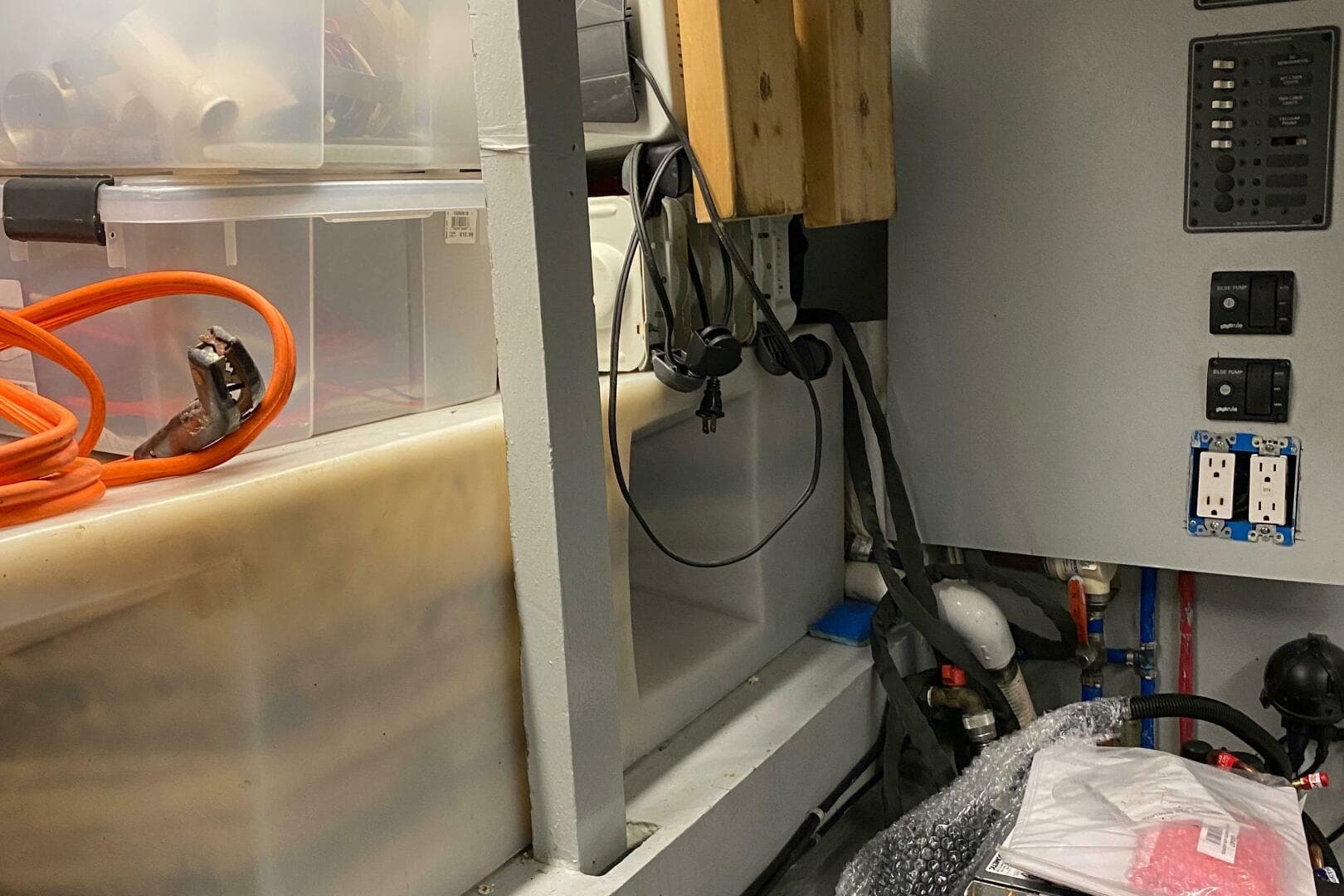 1973 Chris-Craft 47 Commander Flush Deck — photo 141