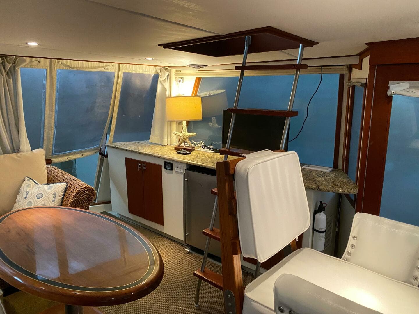 1973 Chris-Craft 47 Commander Flush Deck — photo 34