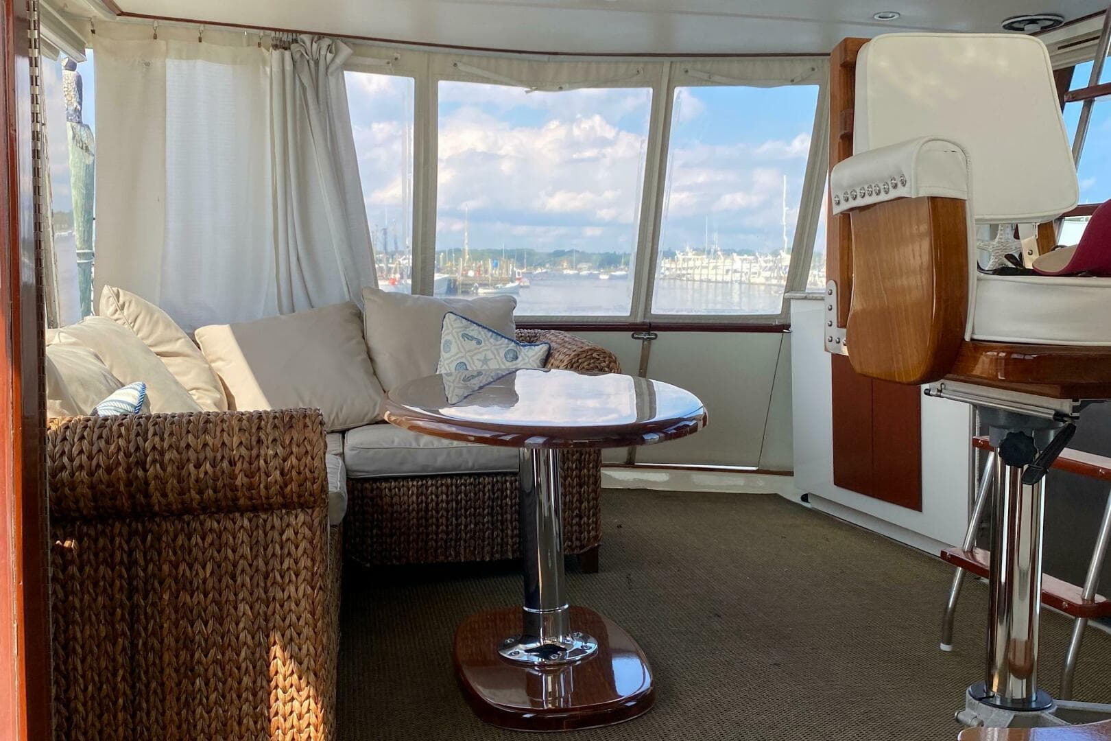 1973 Chris-Craft 47 Commander Flush Deck — photo 204