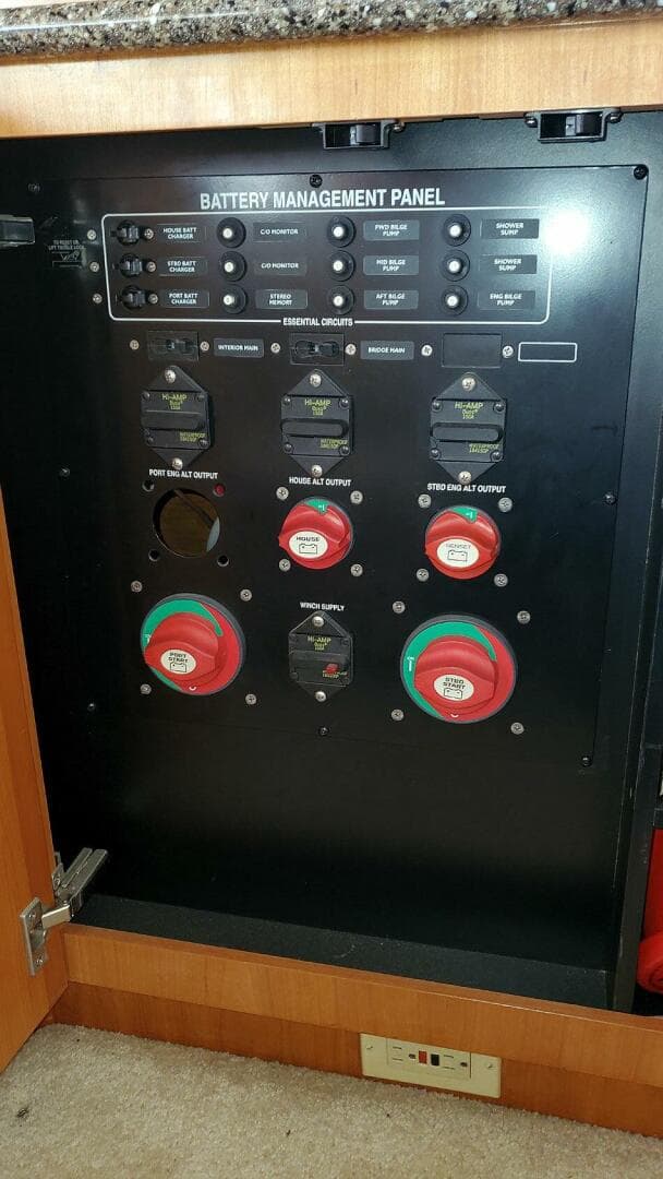 2004 Meridian 408 — photo 55