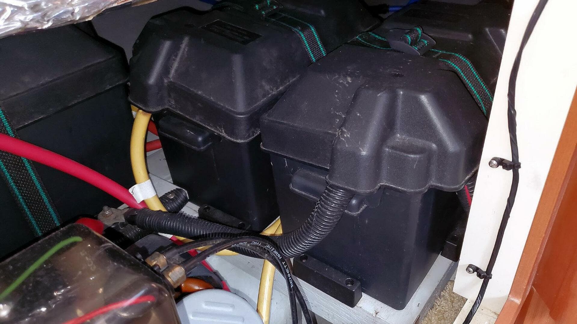 2004 Meridian 408 — photo 50