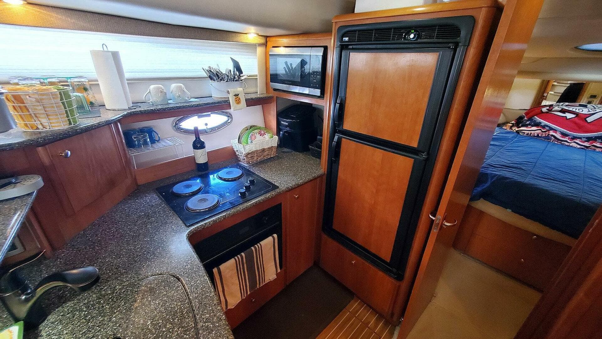 2004 Meridian 408 — photo 14