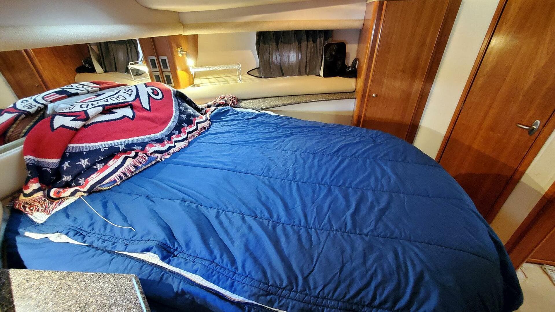 2004 Meridian 408 — photo 19