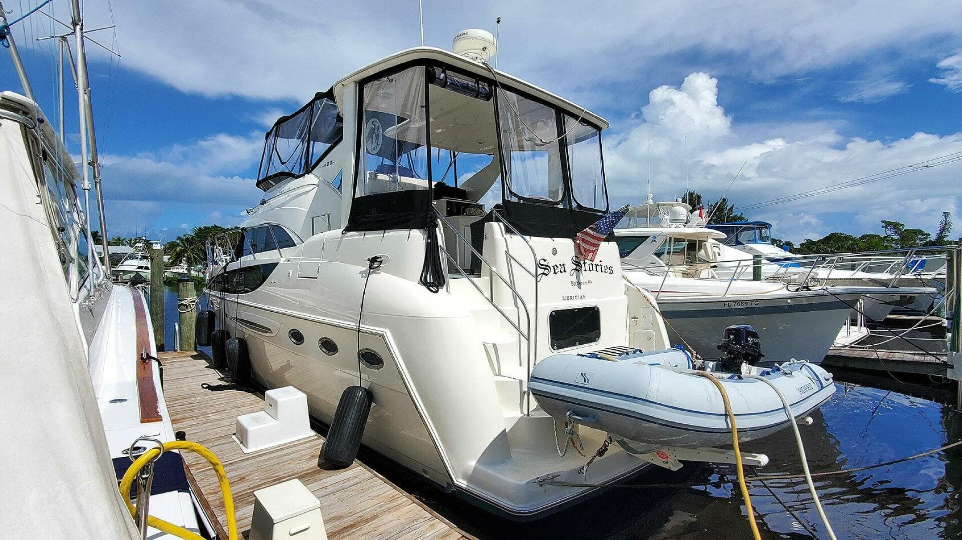 2004 Meridian 408 — photo 2