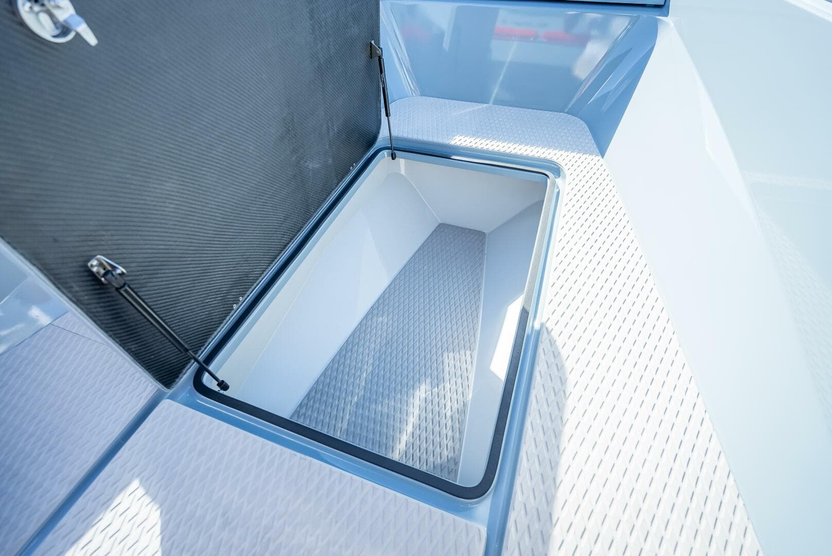 2024 Goldfish 28 Tender — photo 24