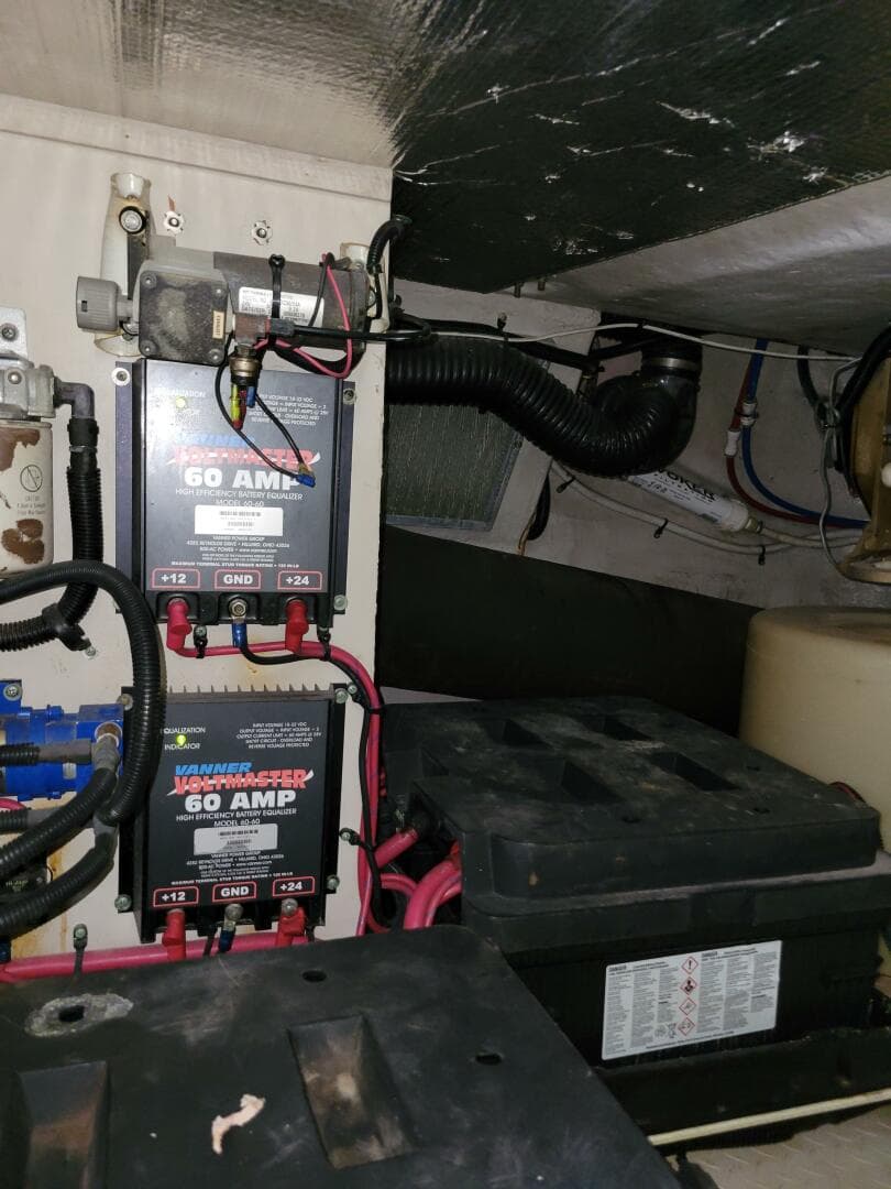 2000 Sea Ray 540 Sundancer — photo 110