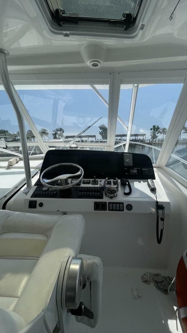 2006 Luhrs 41 Open — photo 9