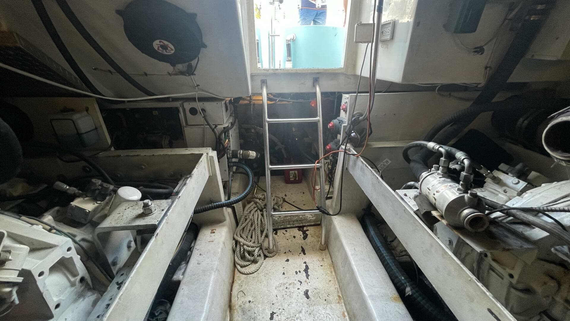 2006 Luhrs 41 Open — photo 15