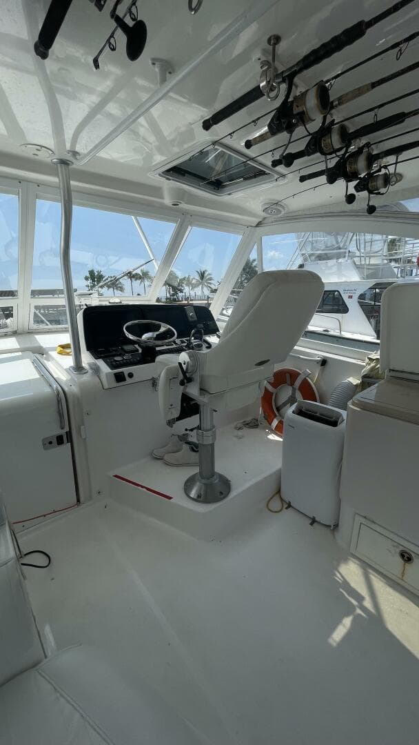 2006 Luhrs 41 Open — photo 7