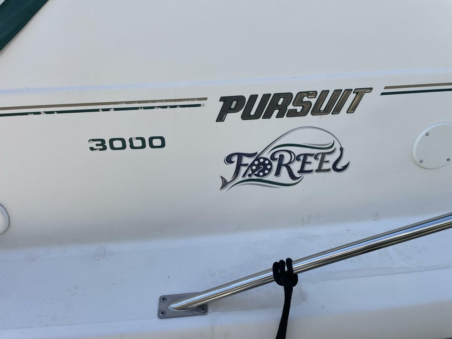 2000 Pursuit 3000 Express — photo 4