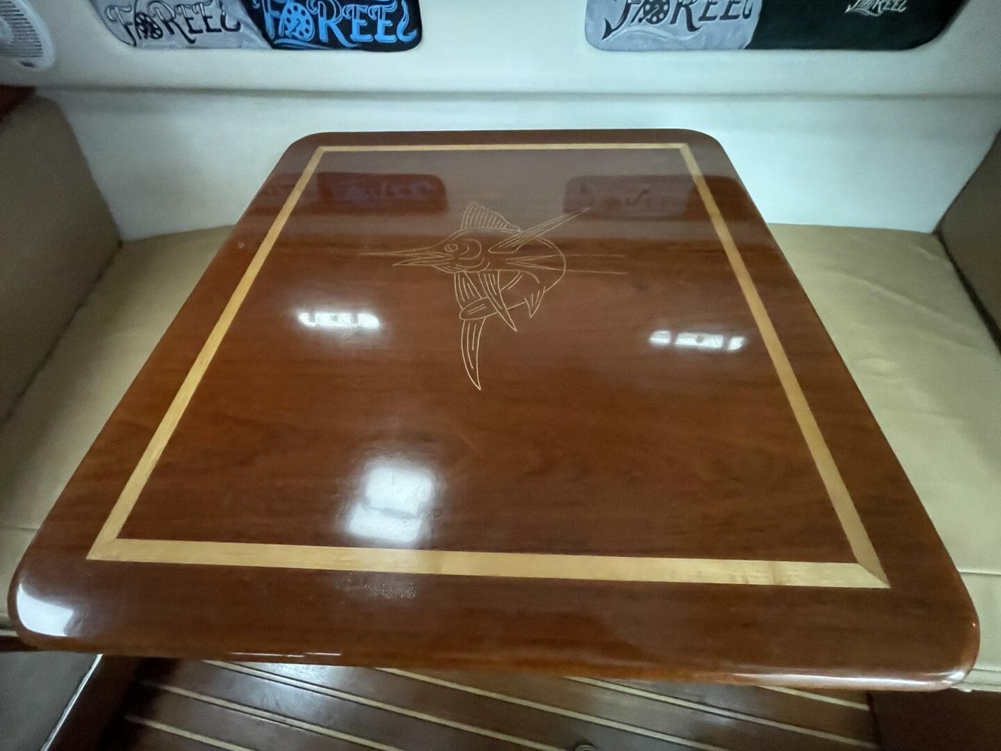 2000 Pursuit 3000 Express — photo 22