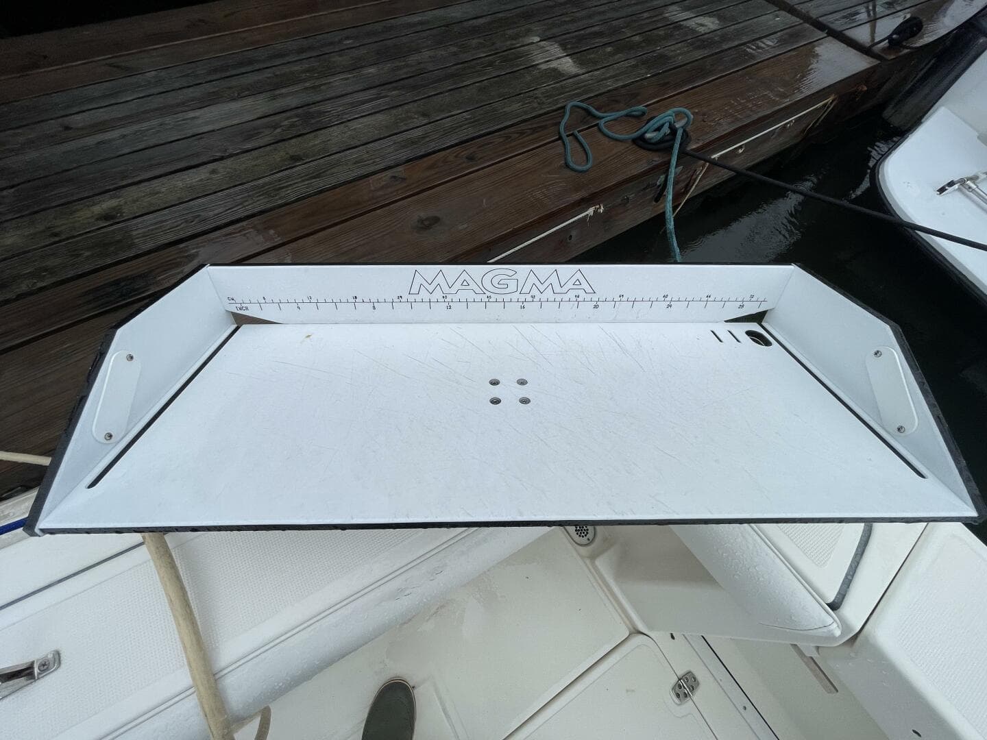 2000 Pursuit 3000 Express — photo 51