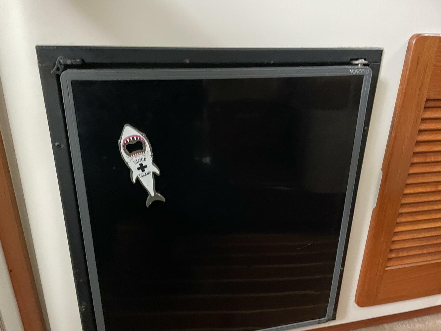 2000 Pursuit 3000 Express — photo 26