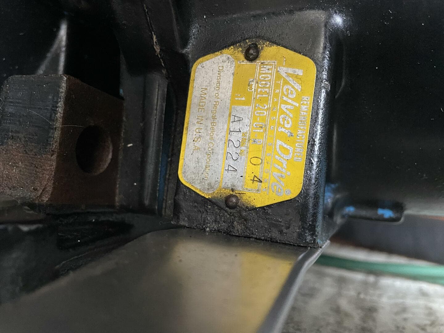 2000 Pursuit 3000 Express — photo 38