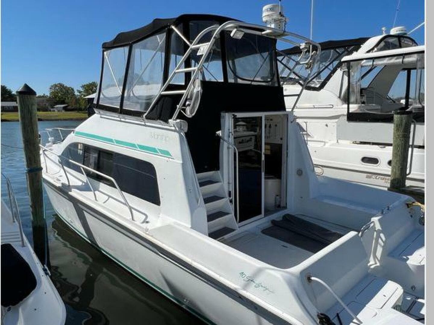 1993 Mainship Sedan Bridge — photo 1