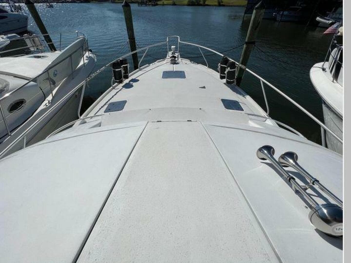 1993 Mainship Sedan Bridge — photo 23