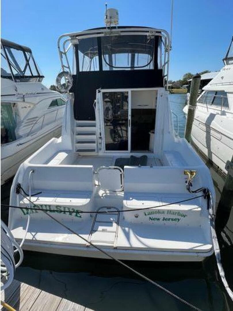 1993 Mainship Sedan Bridge — photo 2