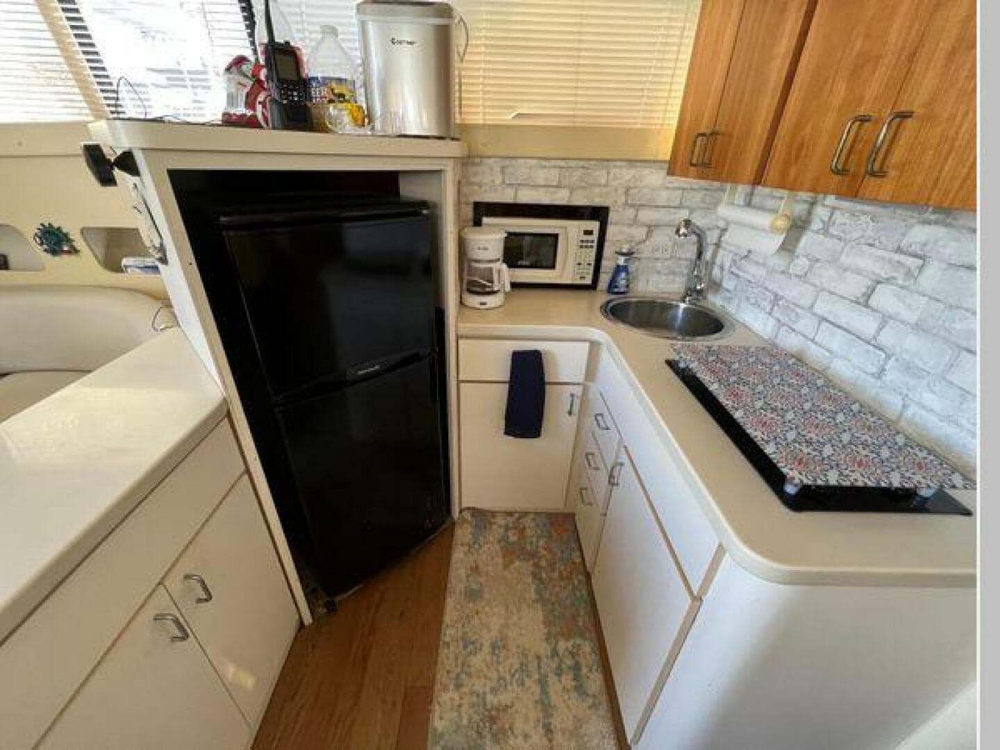 1993 Mainship Sedan Bridge — photo 14