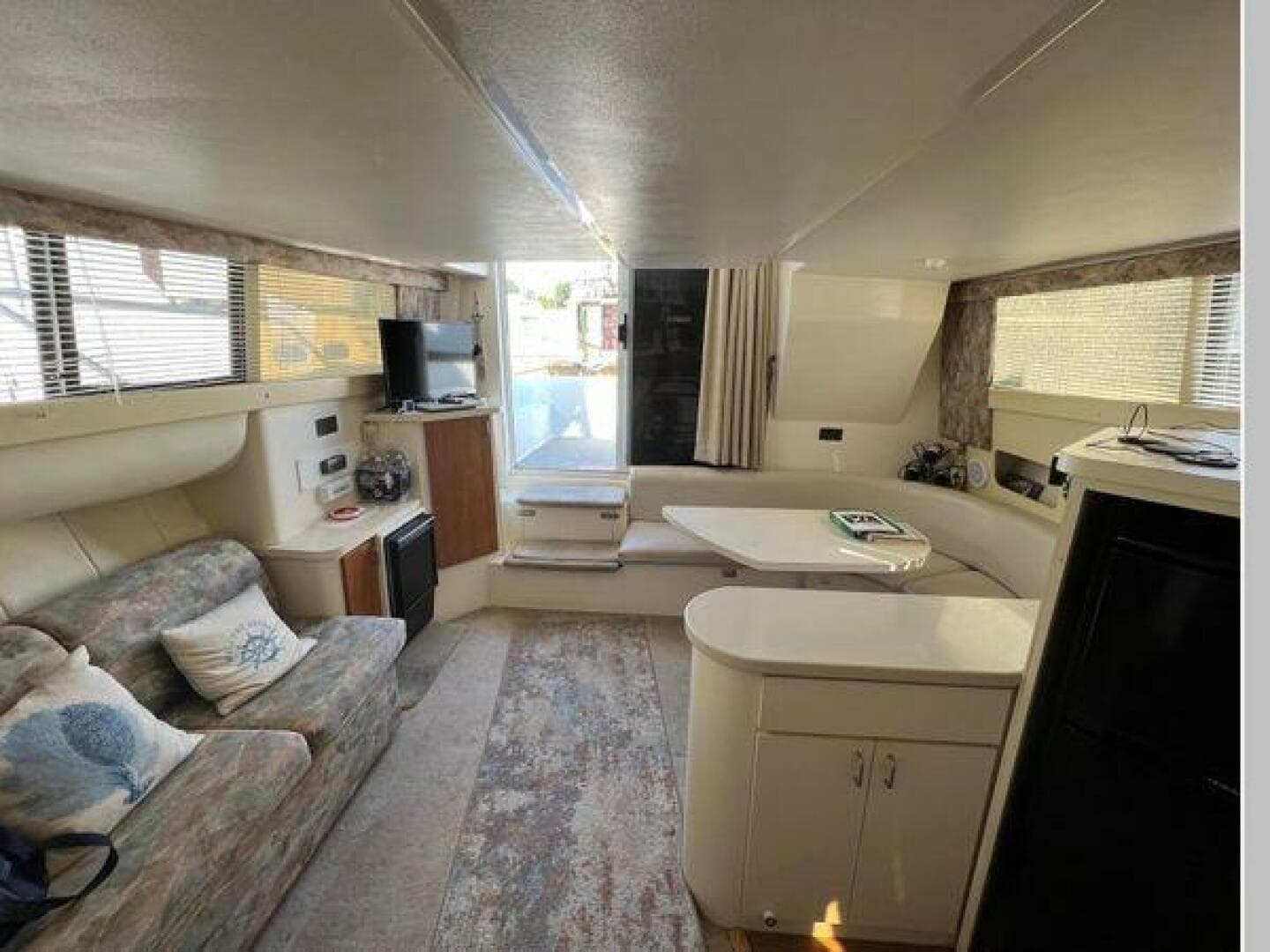 1993 Mainship Sedan Bridge — photo 13