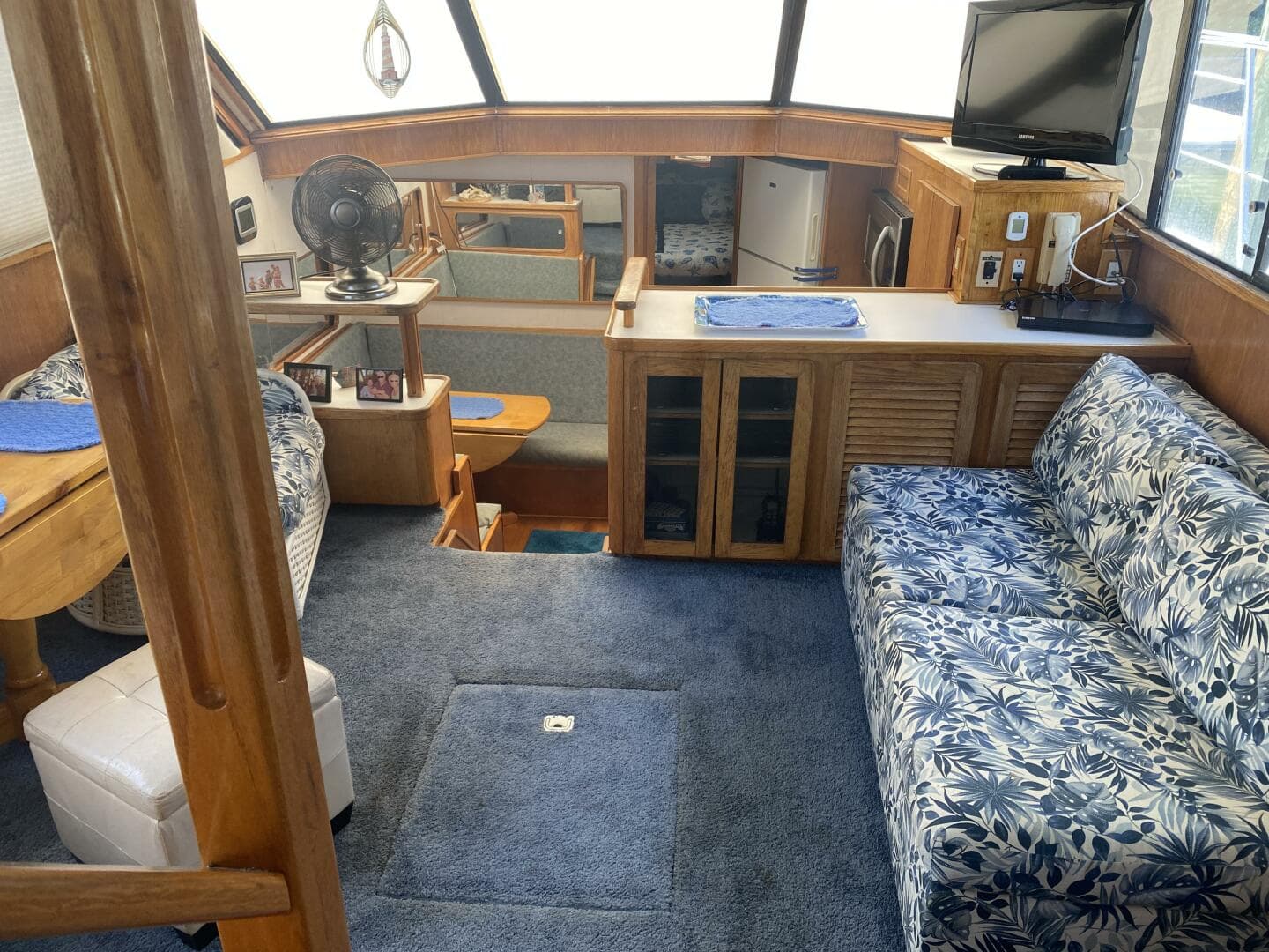 1989 Chris-Craft 427 Catalina — photo 5