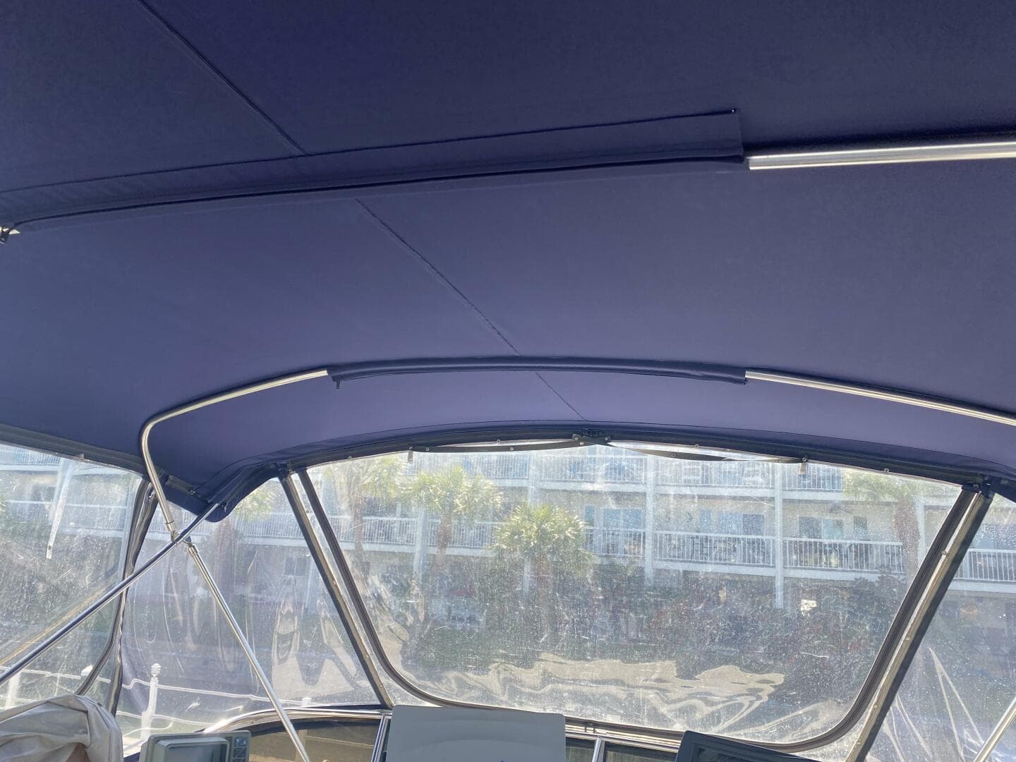 1989 Chris-Craft 427 Catalina — photo 4