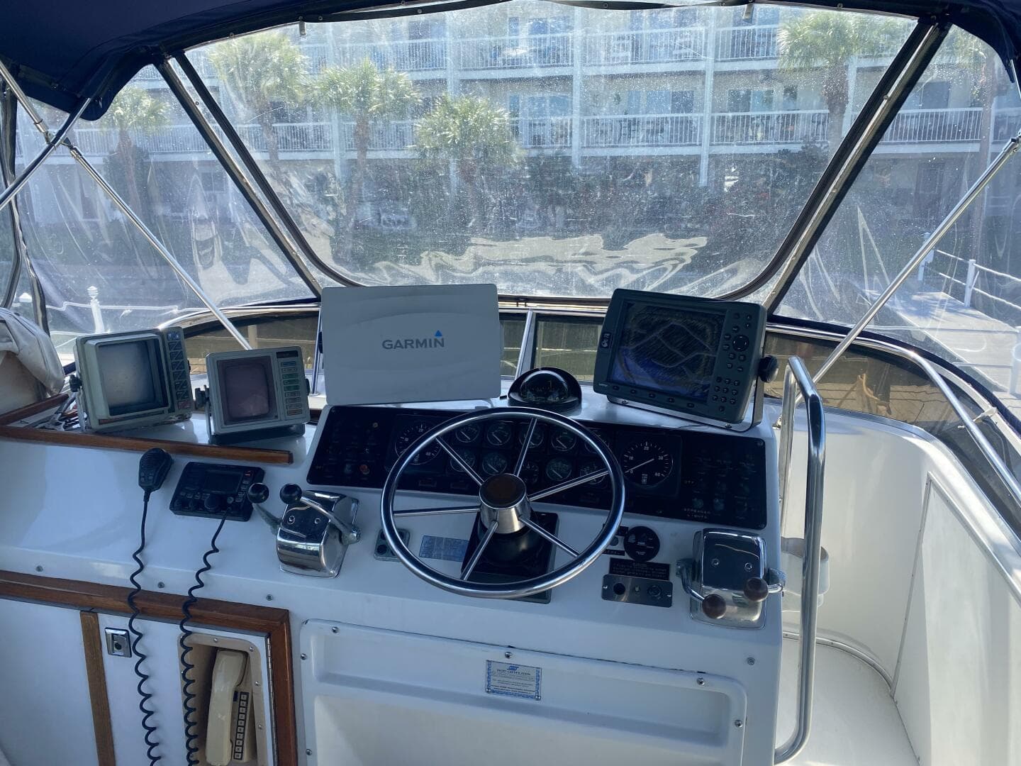 1989 Chris-Craft 427 Catalina — photo 3