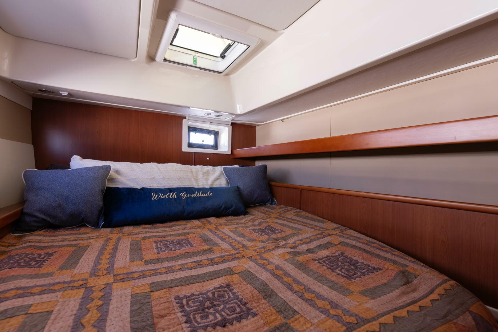 2013 Leopard 48 — photo 16