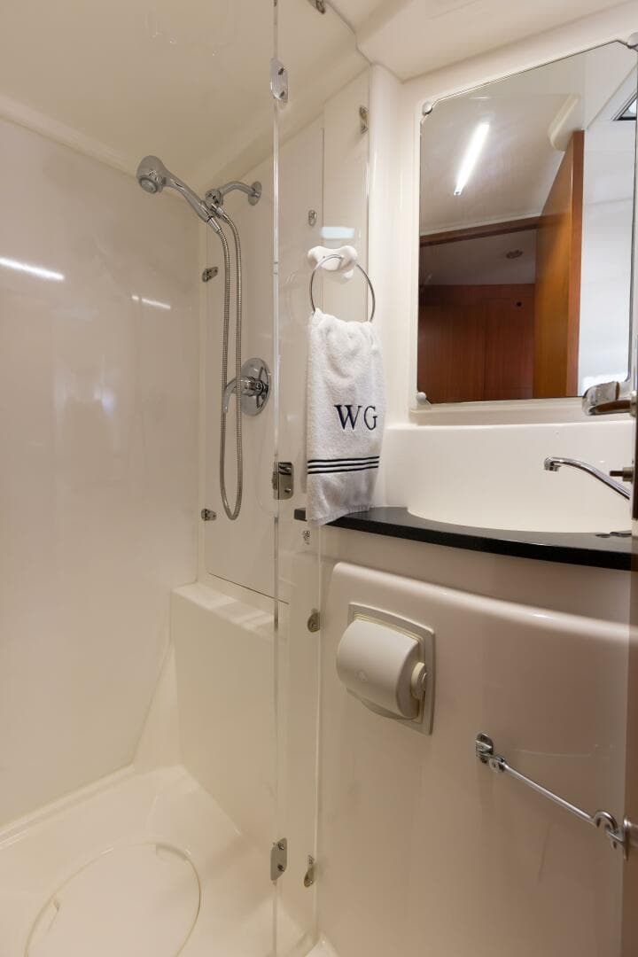 2013 Leopard 48 — photo 19