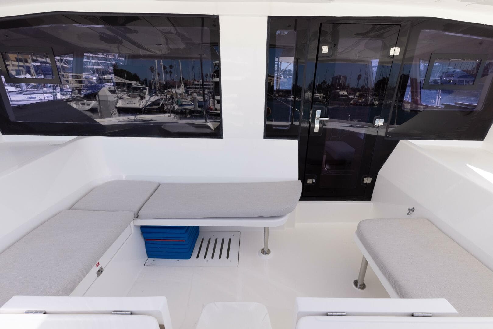 2013 Leopard 48 — photo 4